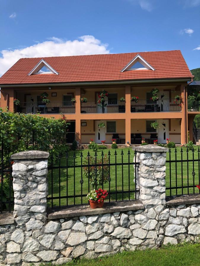 Casa Antonia Hotel Chiscau Bagian luar foto
