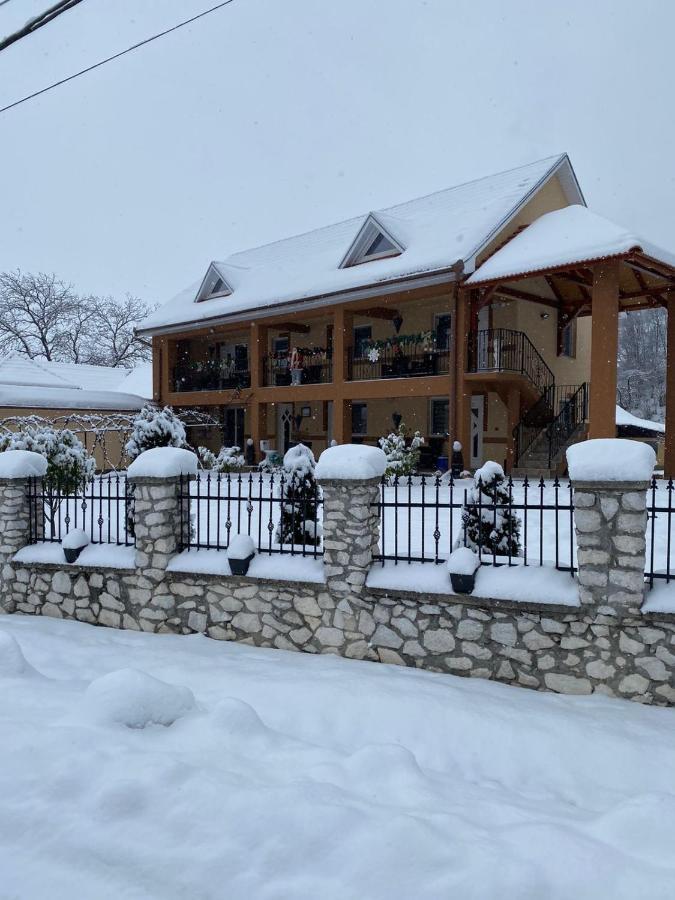 Casa Antonia Hotel Chiscau Bagian luar foto